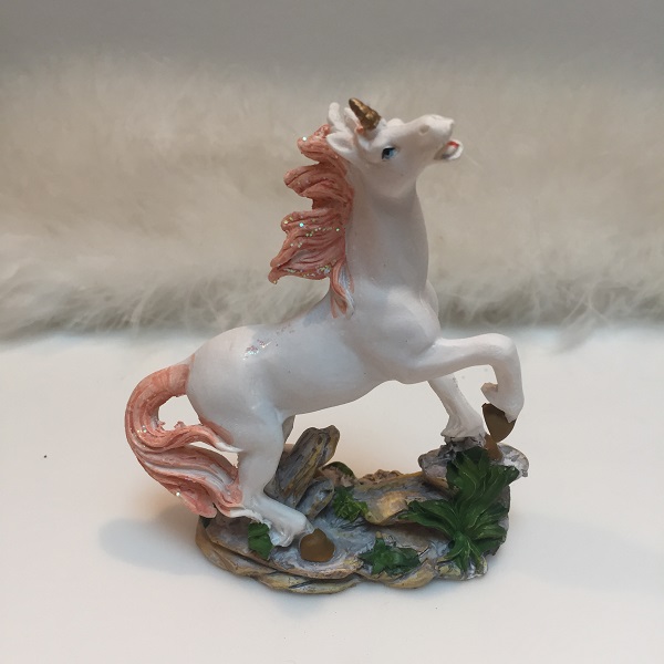 Figurine licorne orange